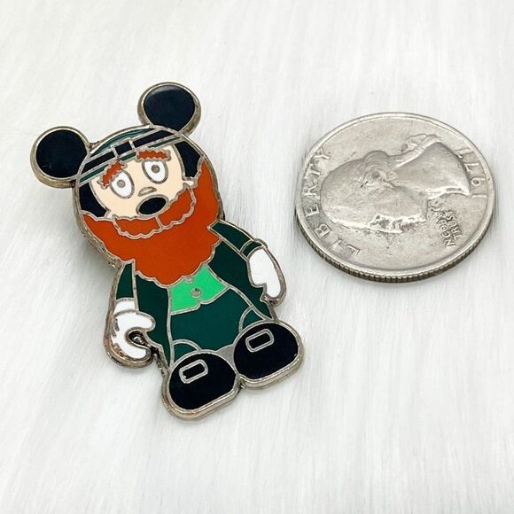 🔮 5/$25 Disney Vinylmation St. Patrick's Day Leprechaun Pin - Picture 2 of 3